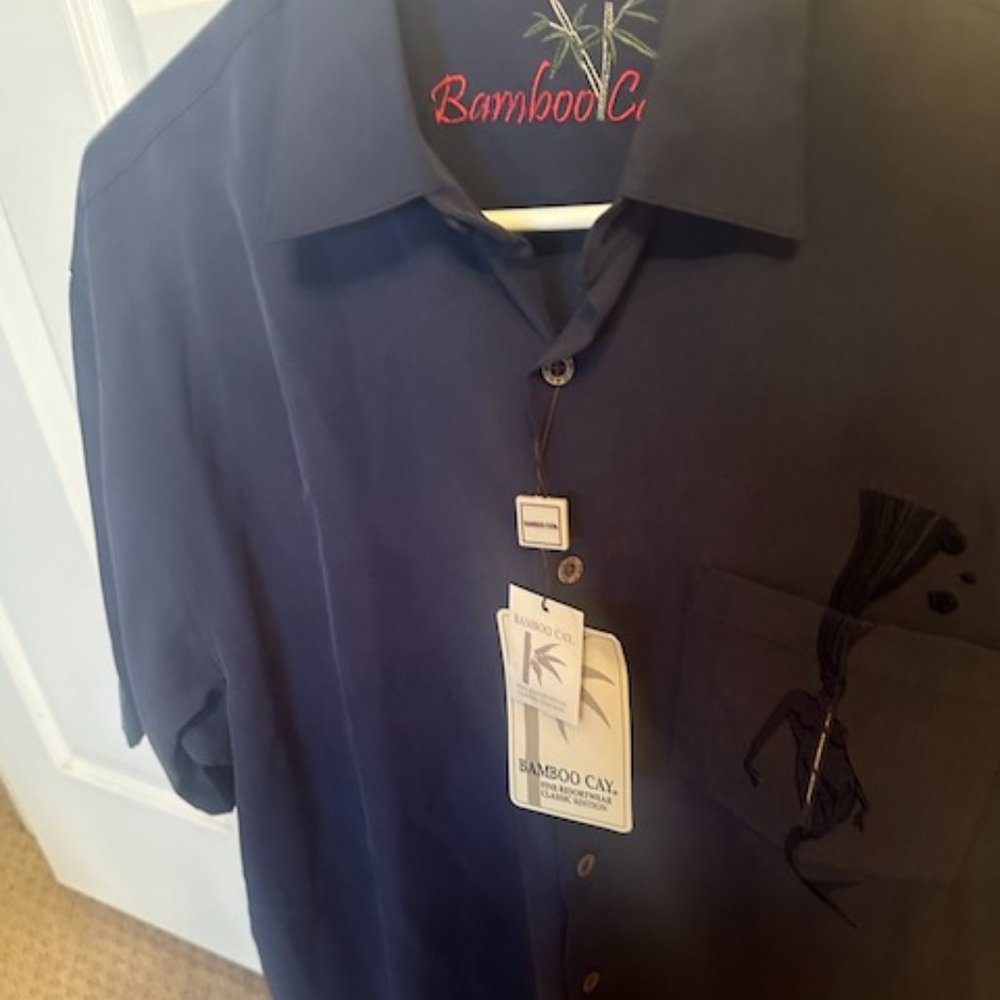 NWT, Short sleeve shirt for men